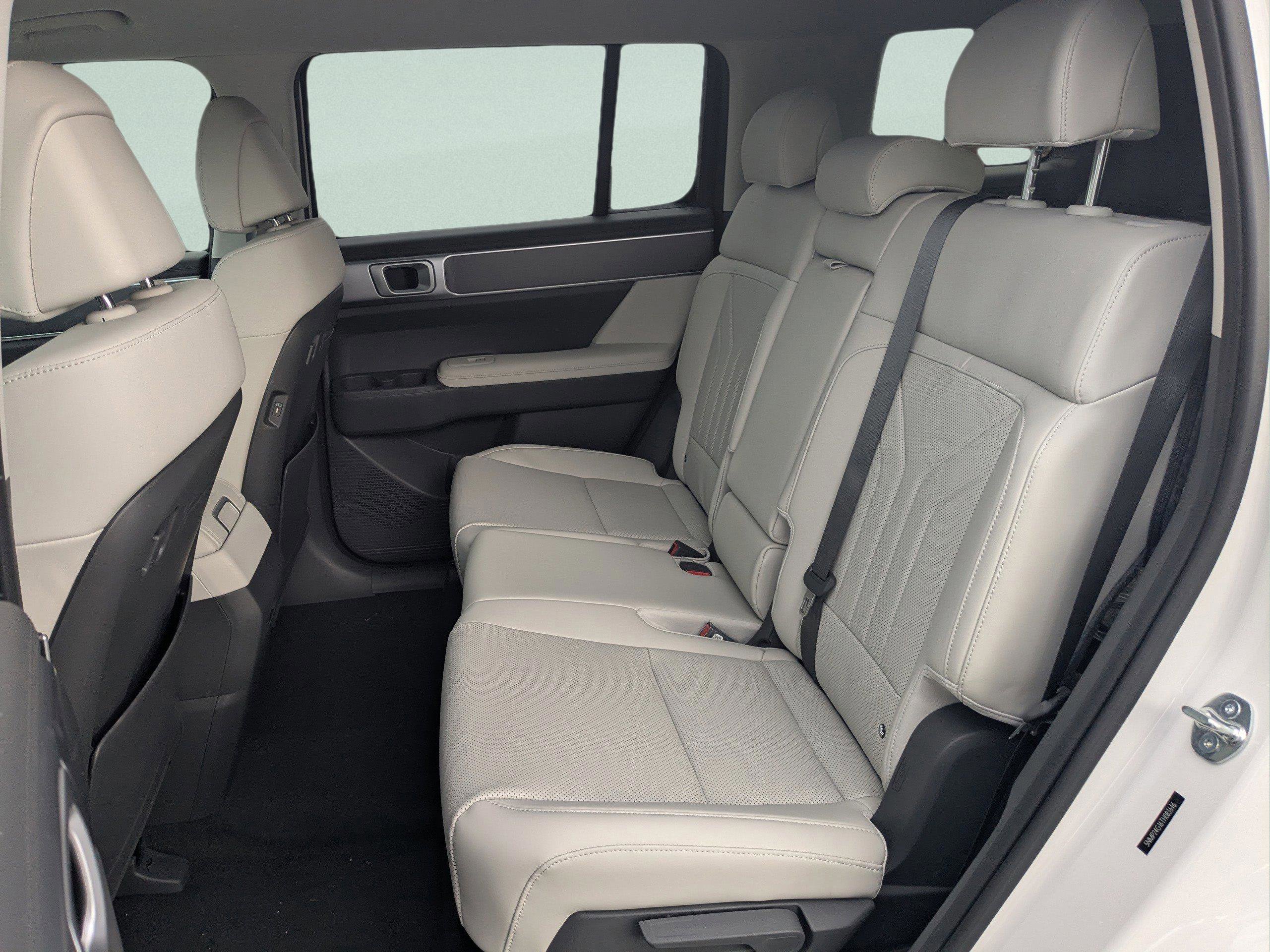 New 2026 Hyundai Santa Fe SEL FWD image 10