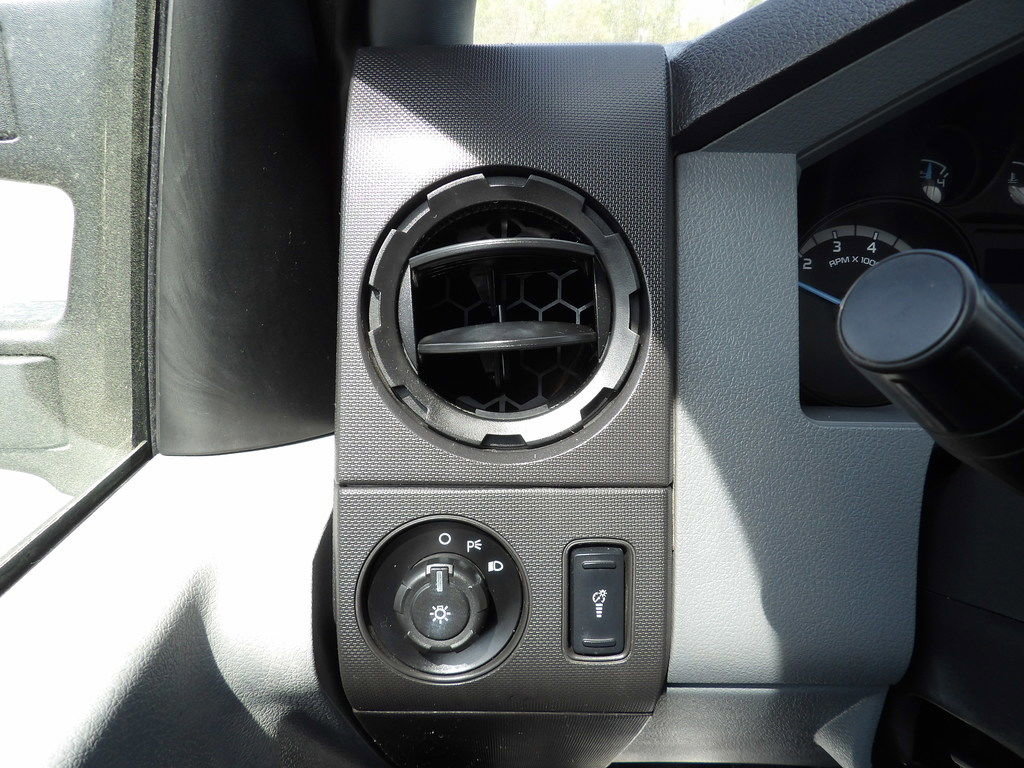 Used 2016 Ford F350 XL image 18