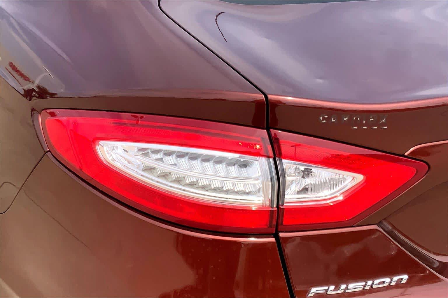 Used 2016 Ford Fusion SE w/ Equipment Group 202A FWD image 27