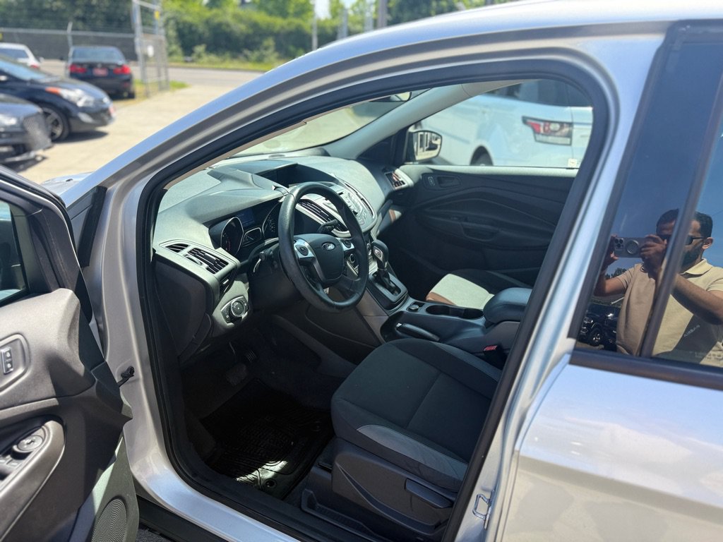 Used 2013 Ford Escape S FWD image 9