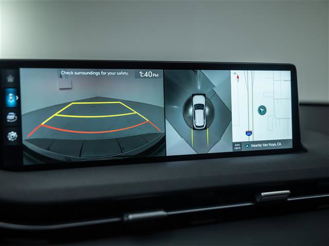 Used 2023 Genesis GV70 2.5T w/ Advanced Package image 27