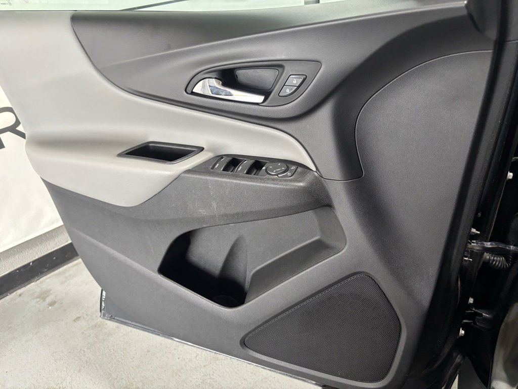 Used 2020 Chevrolet Equinox LS image 13