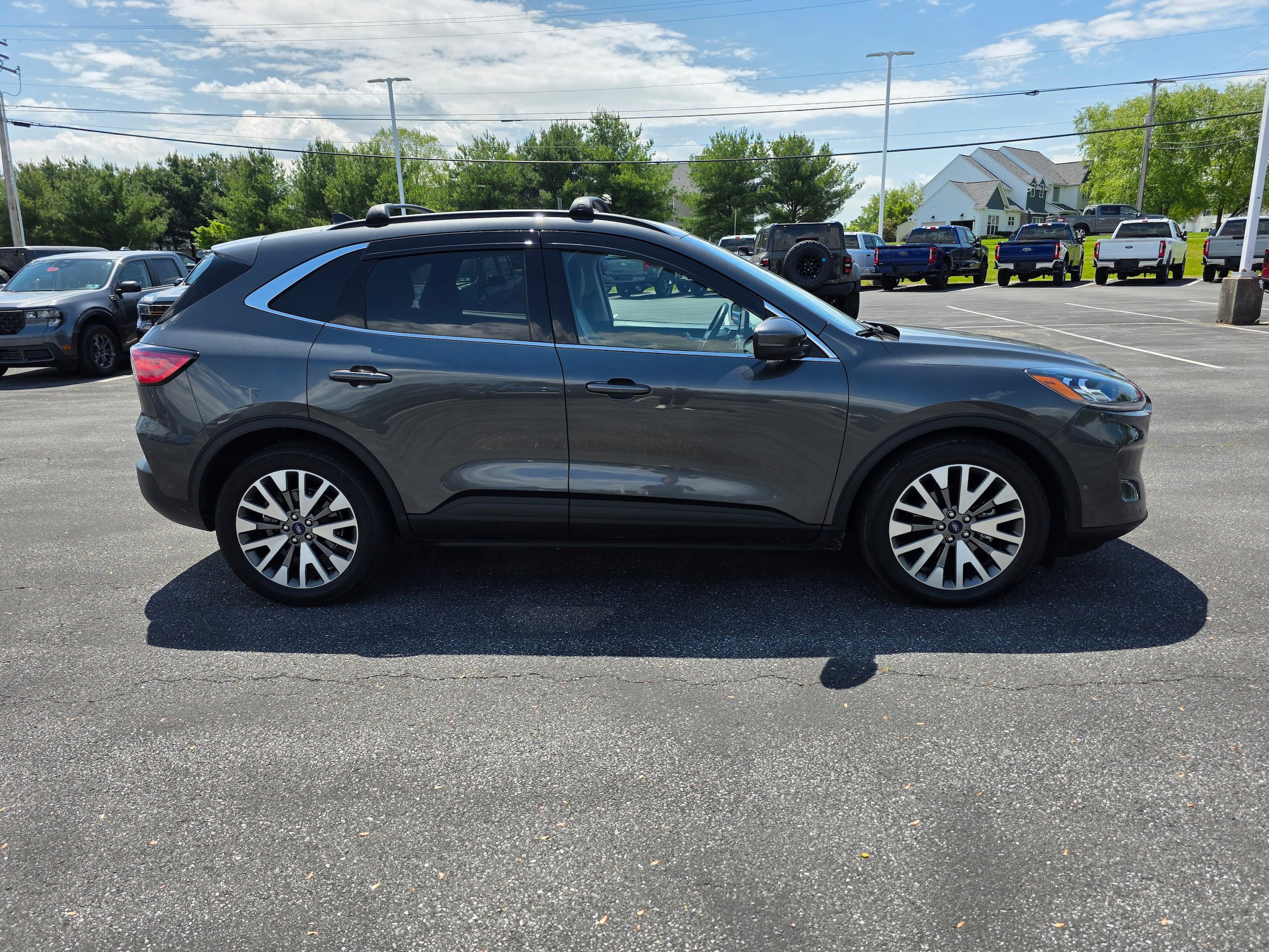 Used 2020 Ford Escape Titanium FWD image 6