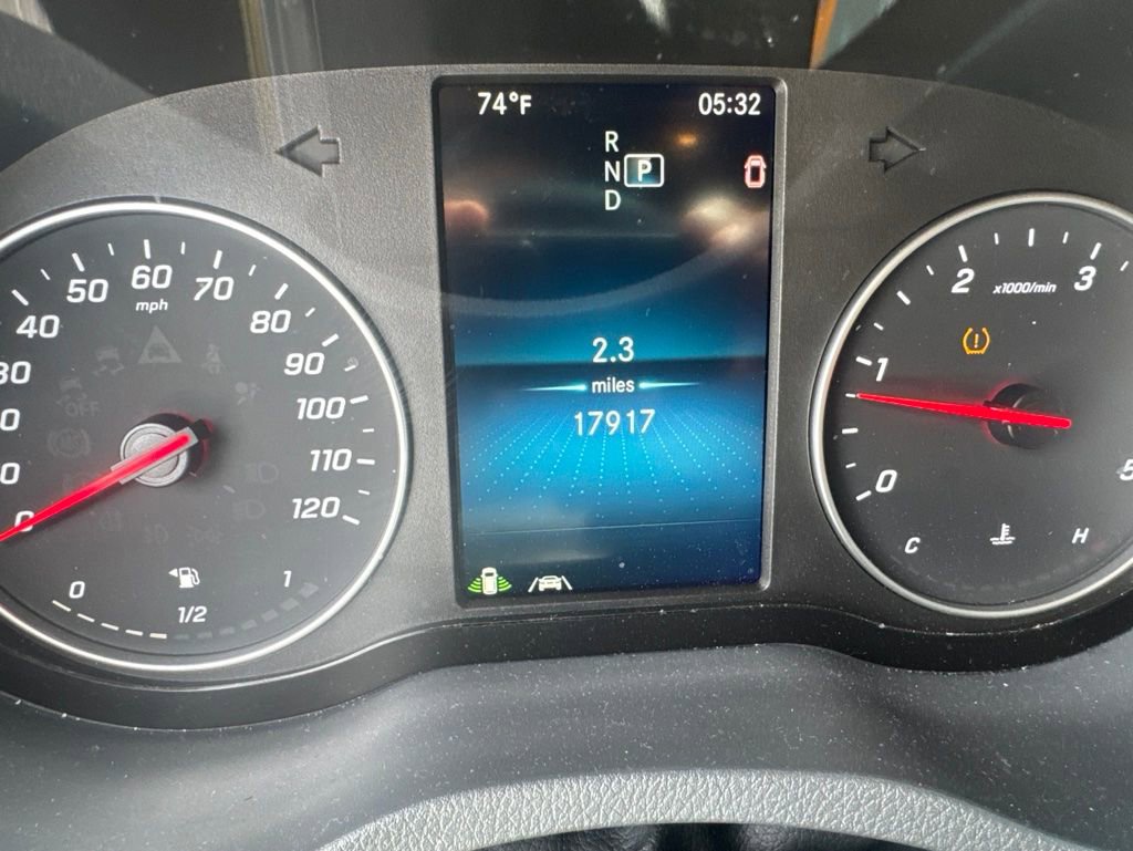 Used 2023 Mercedes-Benz Sprinter 2500 image 11