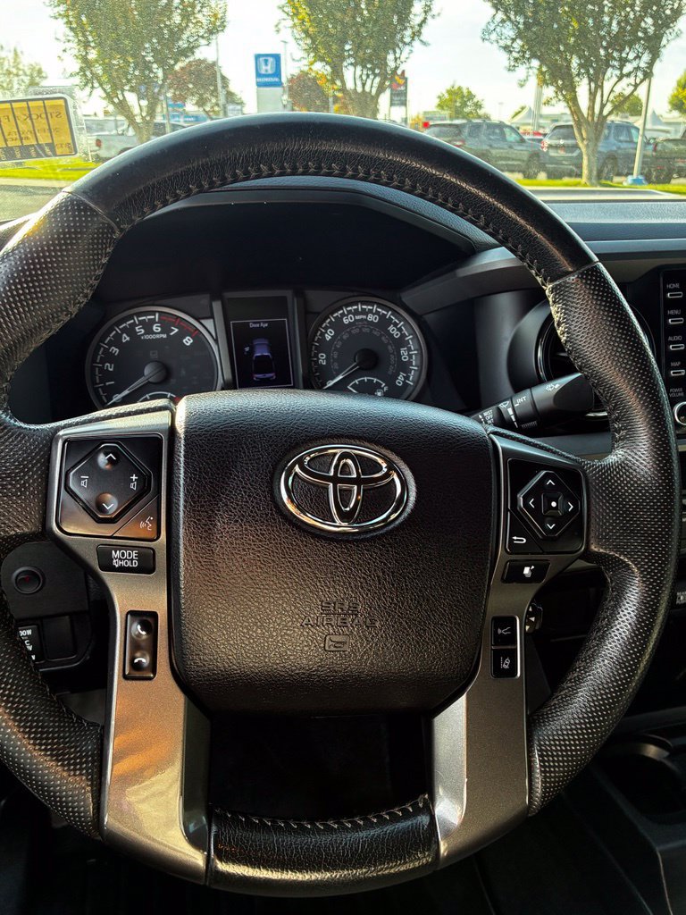 Used 2021 Toyota Tacoma TRD Sport AWD/4WD image 11
