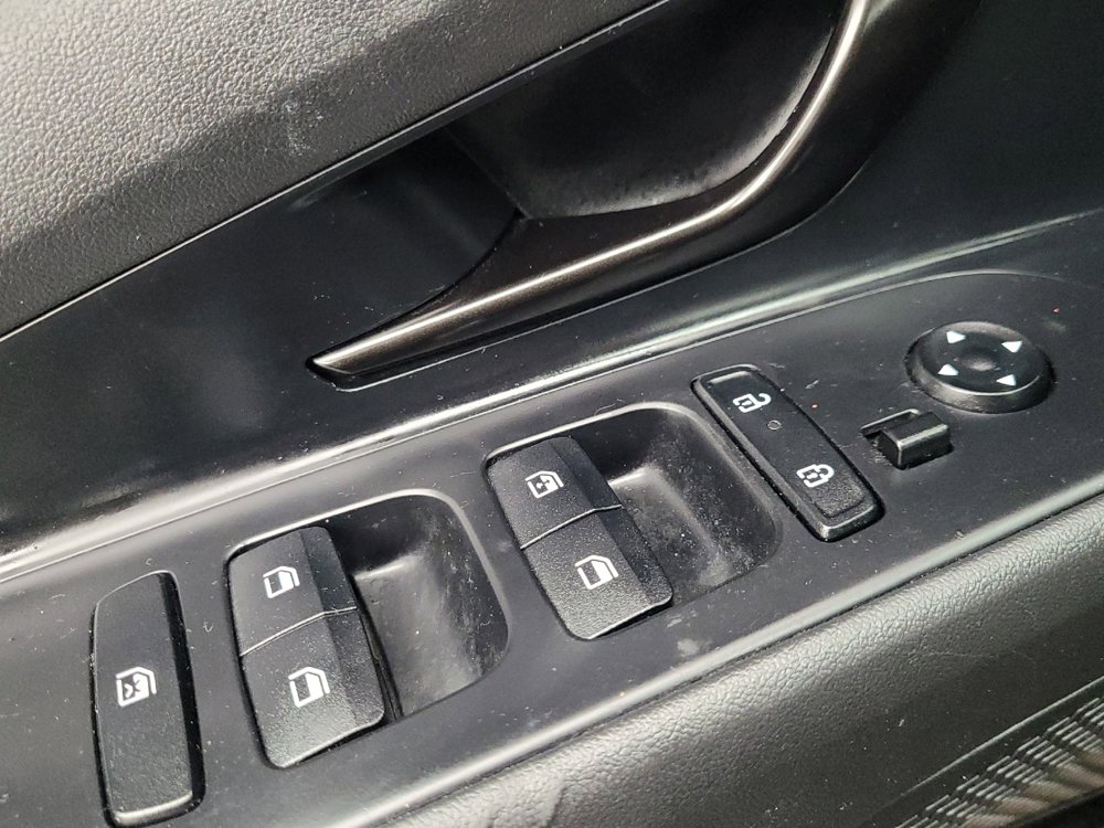 Used 2025 Hyundai Elantra Sport FWD image 27