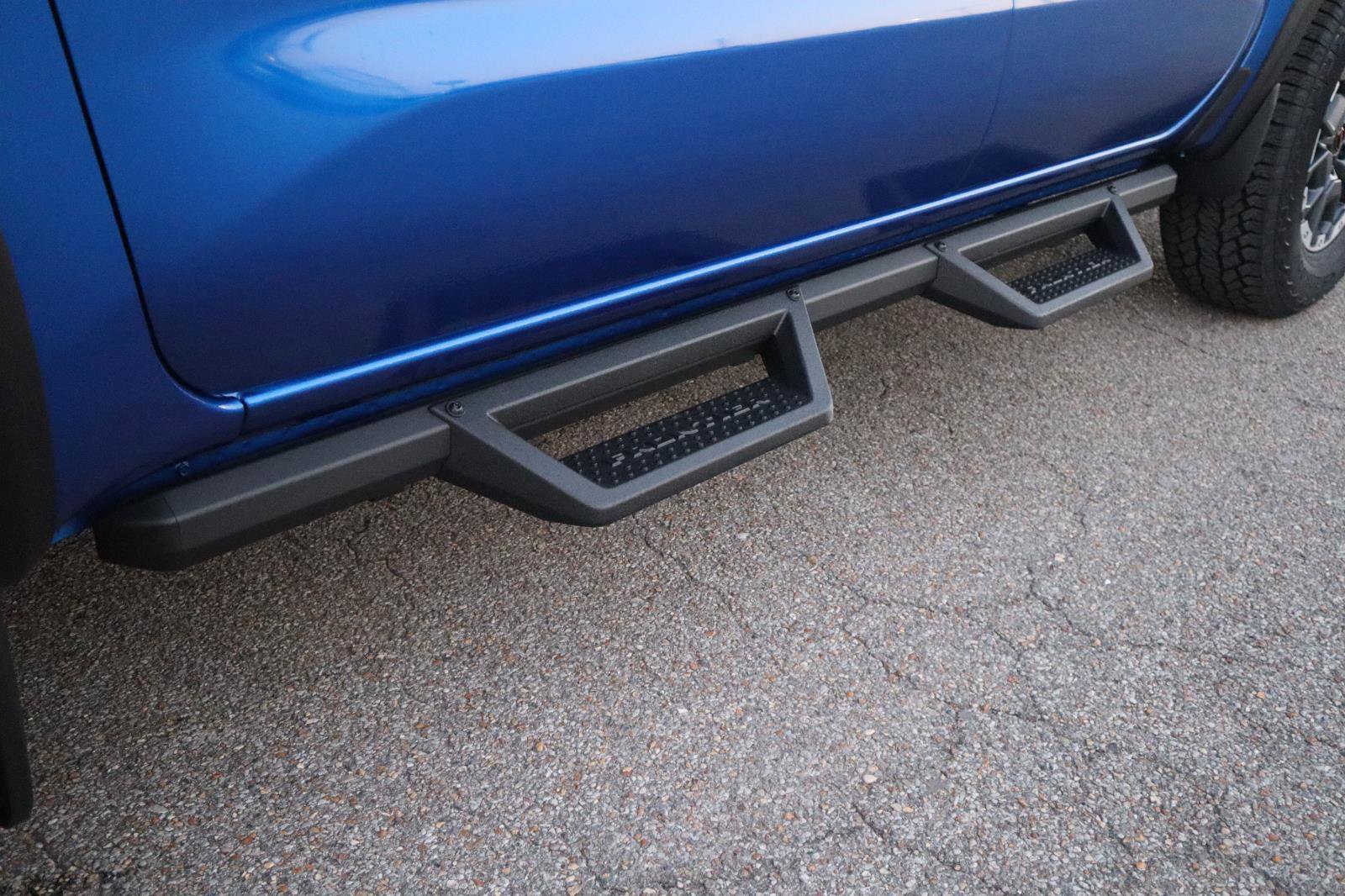 New 2026 Nissan Frontier 4x4 Crew Cab image 4