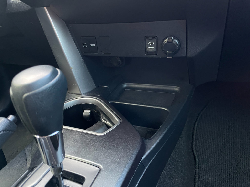 Used 2017 Toyota RAV4 LE image 30