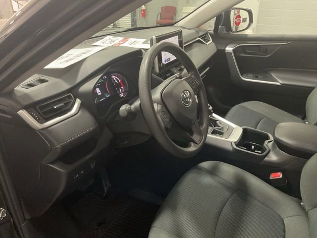 Used 2024 Toyota RAV4 LE image 9