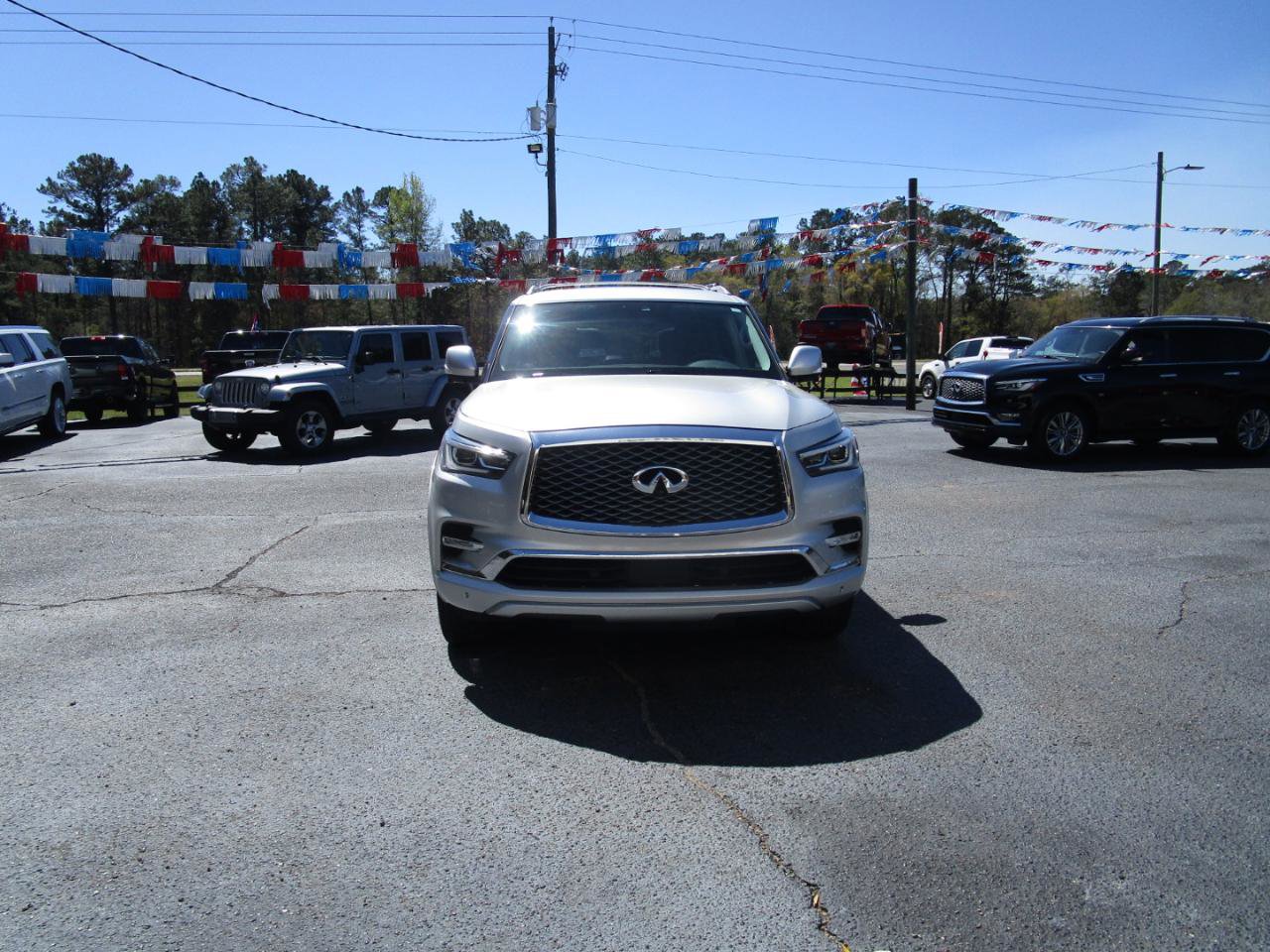 Used 2021 INFINITI QX80 Luxe w/ Cargo Package RWD image 2
