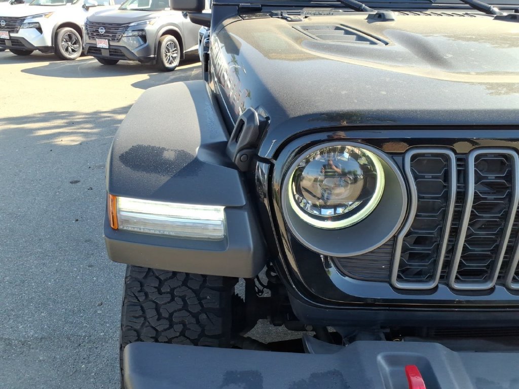Used 2026 Jeep Wrangler Unlimited Rubicon AWD/4WD image 3