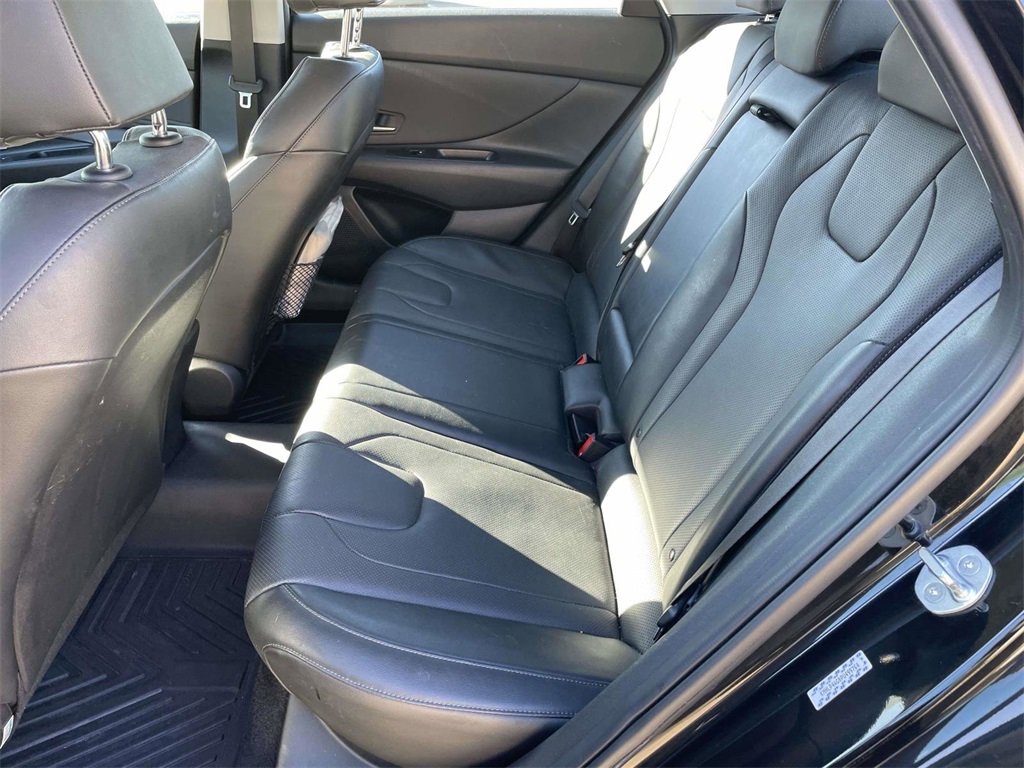 Used 2023 Hyundai Elantra Limited w/ Cargo Package image 12