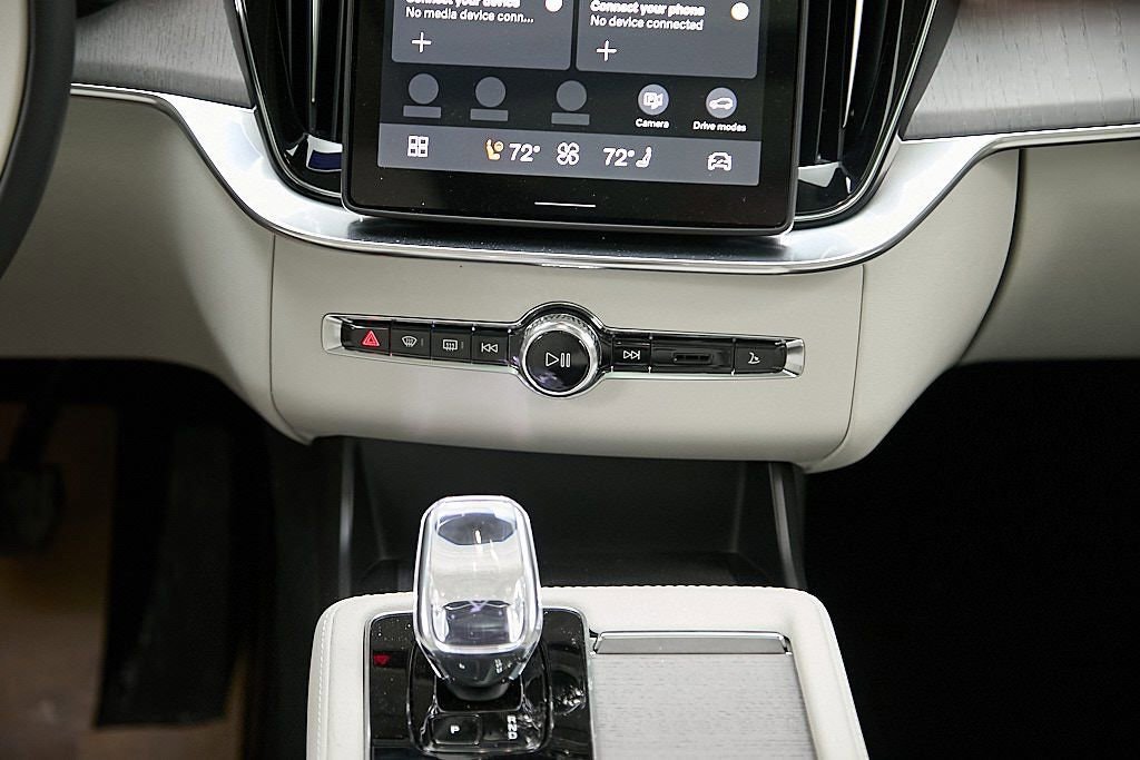 New 2026 Volvo XC90 T8 Ultra w/ Protection Package image 29