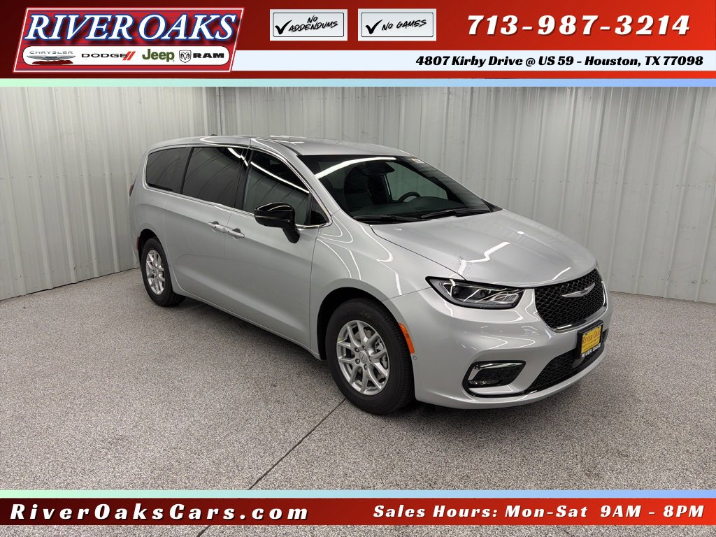 New 2026 Chrysler Pacifica Select