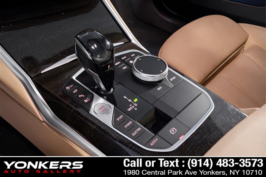 Used 2021 BMW 330e w/ Convenience Package RWD image 19