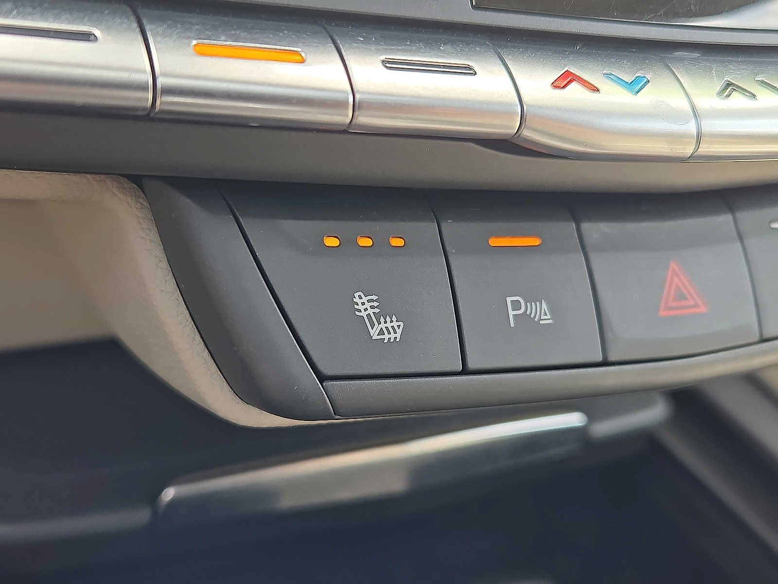 Certified 2023 Cadillac XT4 Premium Luxury w/ Cold Weather Package AWD/4WD image 19