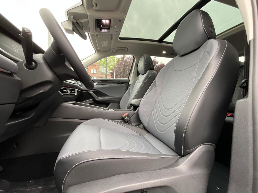 New 2026 Volkswagen Tiguan SE AWD/4WD image 11