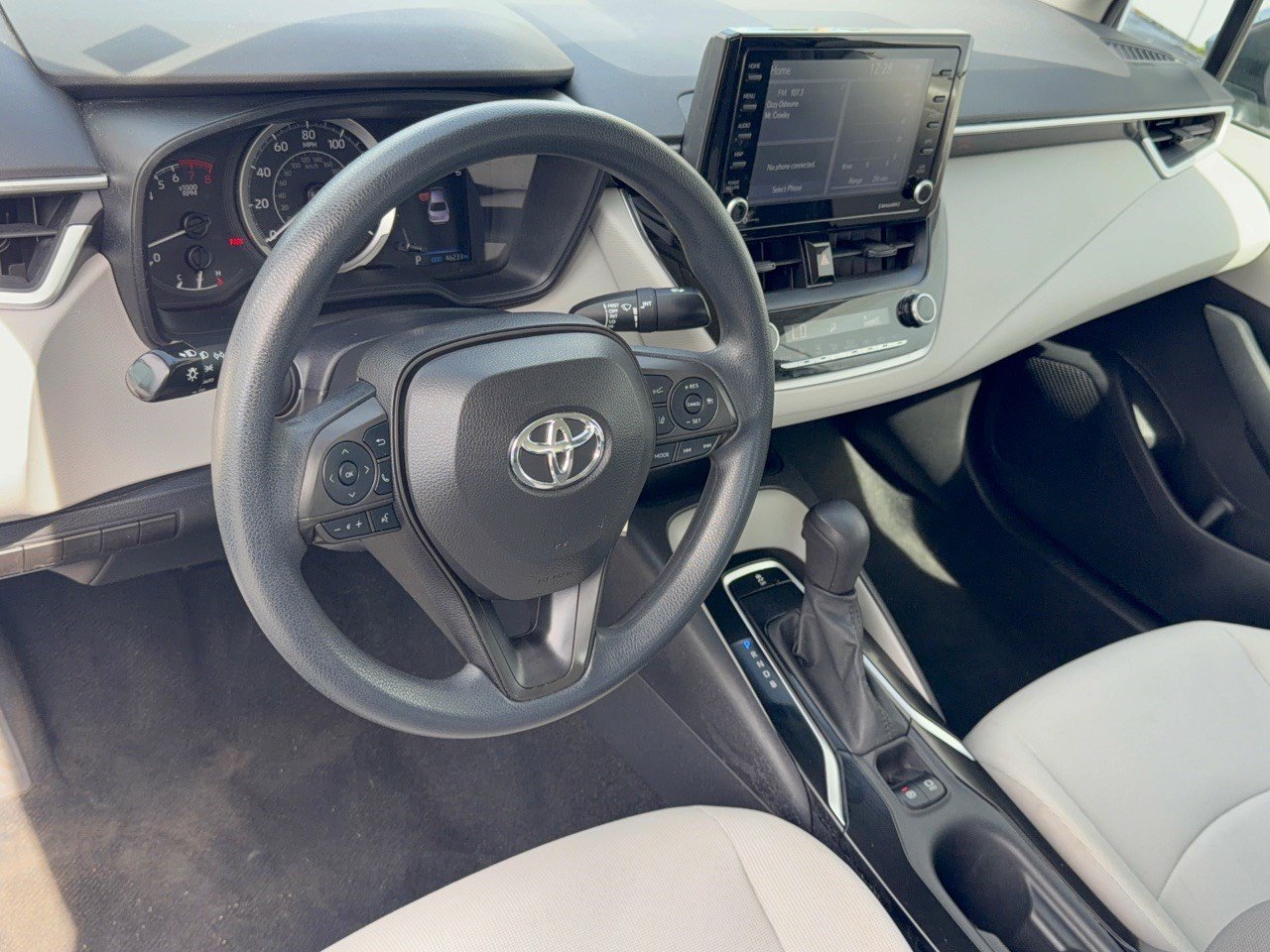 Used 2022 Toyota Corolla LE FWD image 4