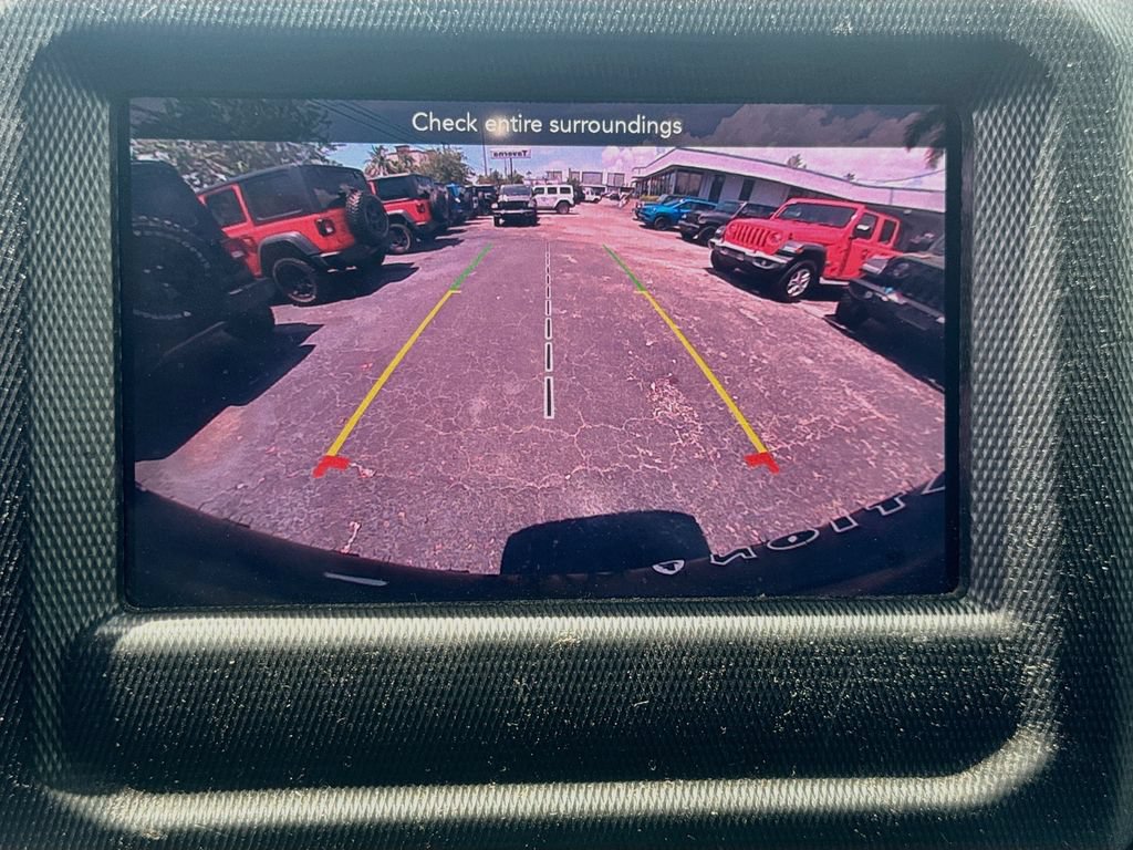 Certified 2023 Jeep Wrangler Unlimited w/ Cold Weather Group AWD/4WD image 14