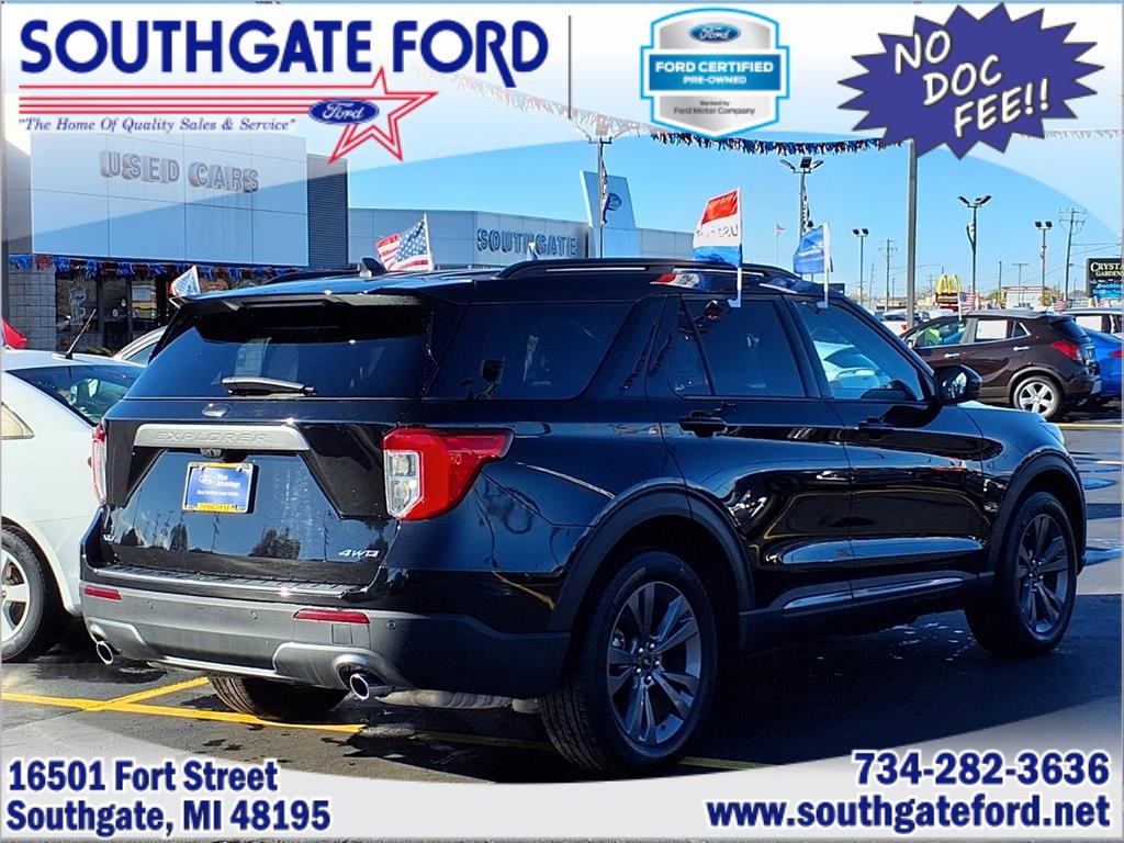 Used 2023 Ford Explorer XLT w/ Equipment Group 202A image 2