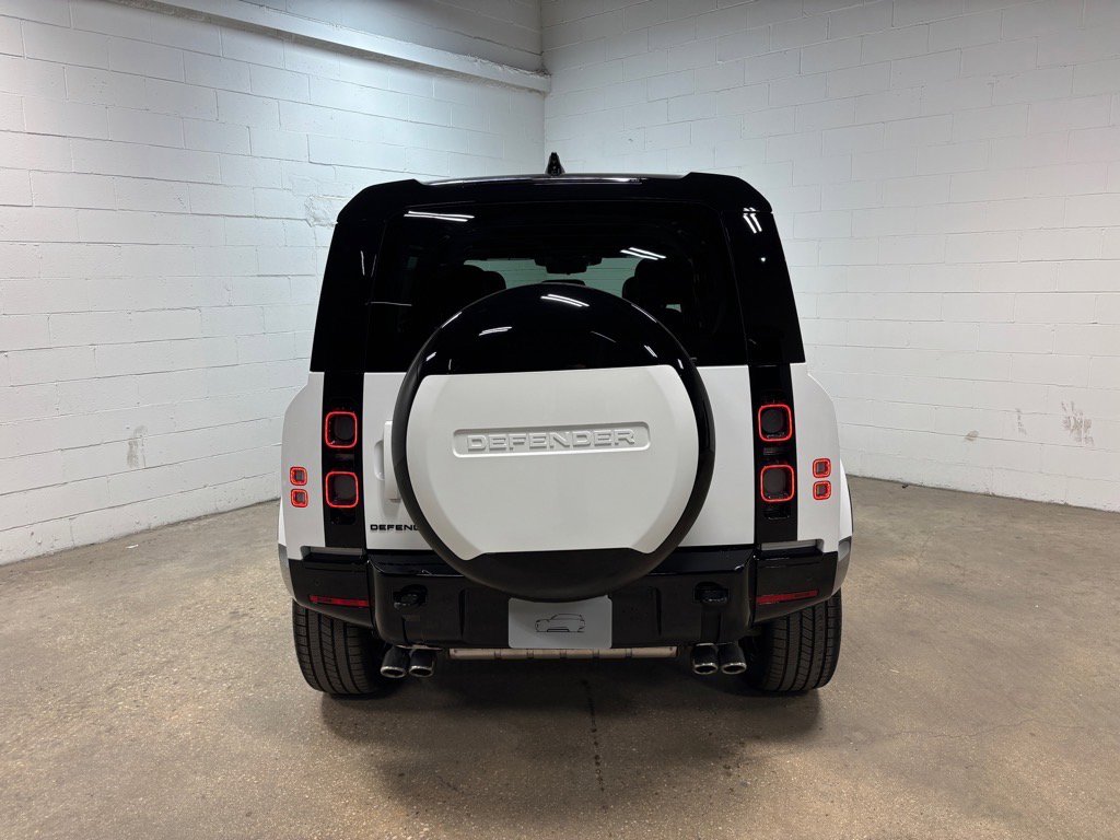 New 2025 Land Rover Defender 110 V8 image 8
