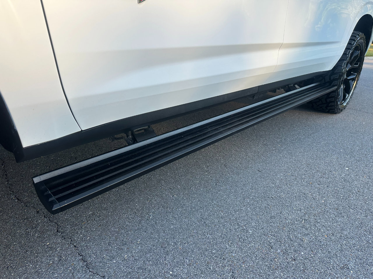 Used 2022 GMC Yukon XL AT4 image 56