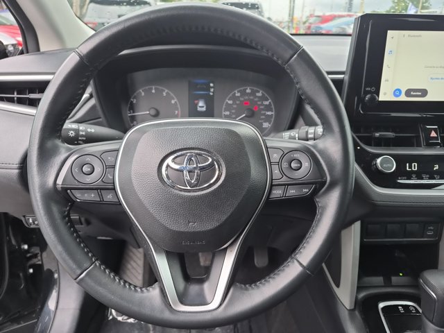 Used 2025 Toyota Corolla Cross LE FWD image 22