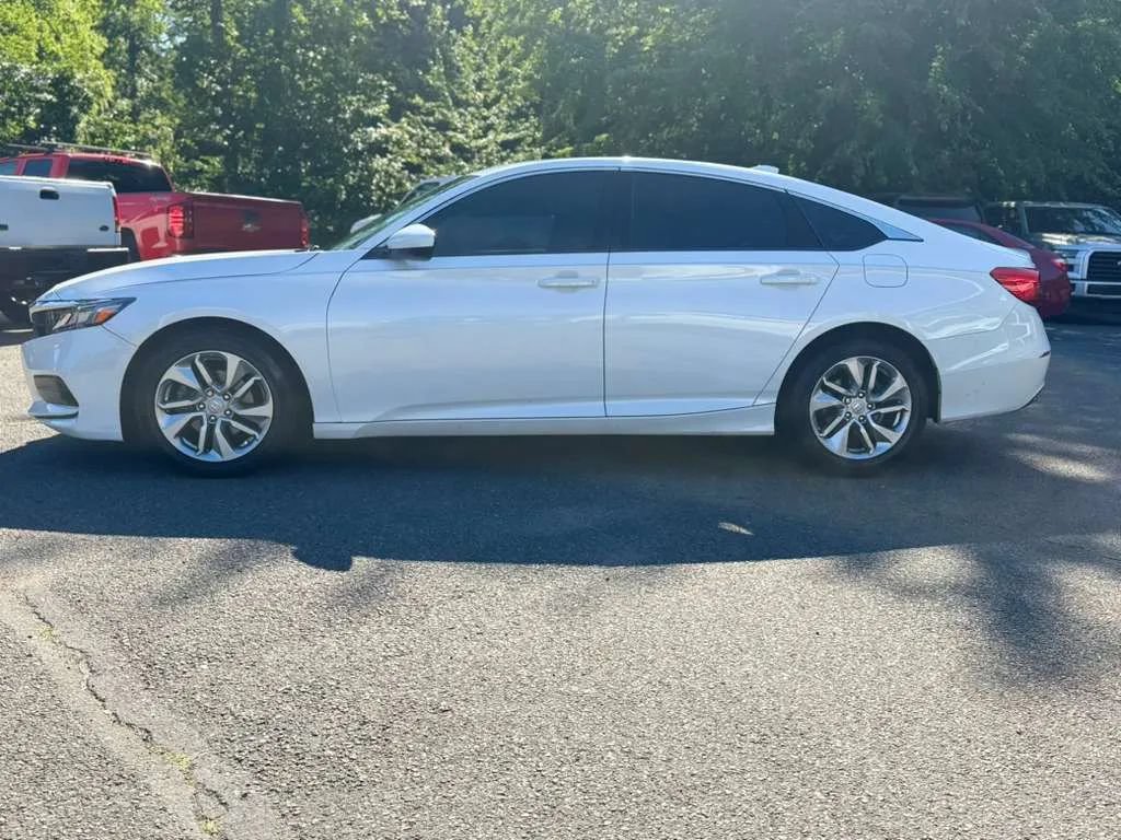 Used 2018 Honda Accord LX image 4