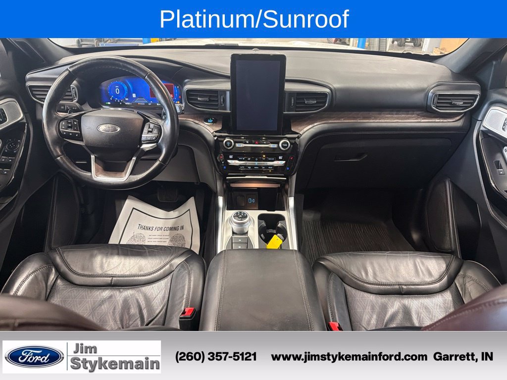 Used 2021 Ford Explorer Platinum w/ Equipment Group 601A AWD/4WD image 2
