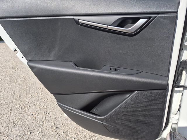 Used 2025 Kia Niro LX FWD image 26