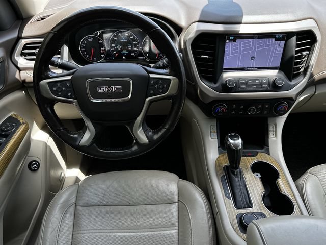 Used 2018 GMC Acadia Denali w/ Technology Package FWD image 12