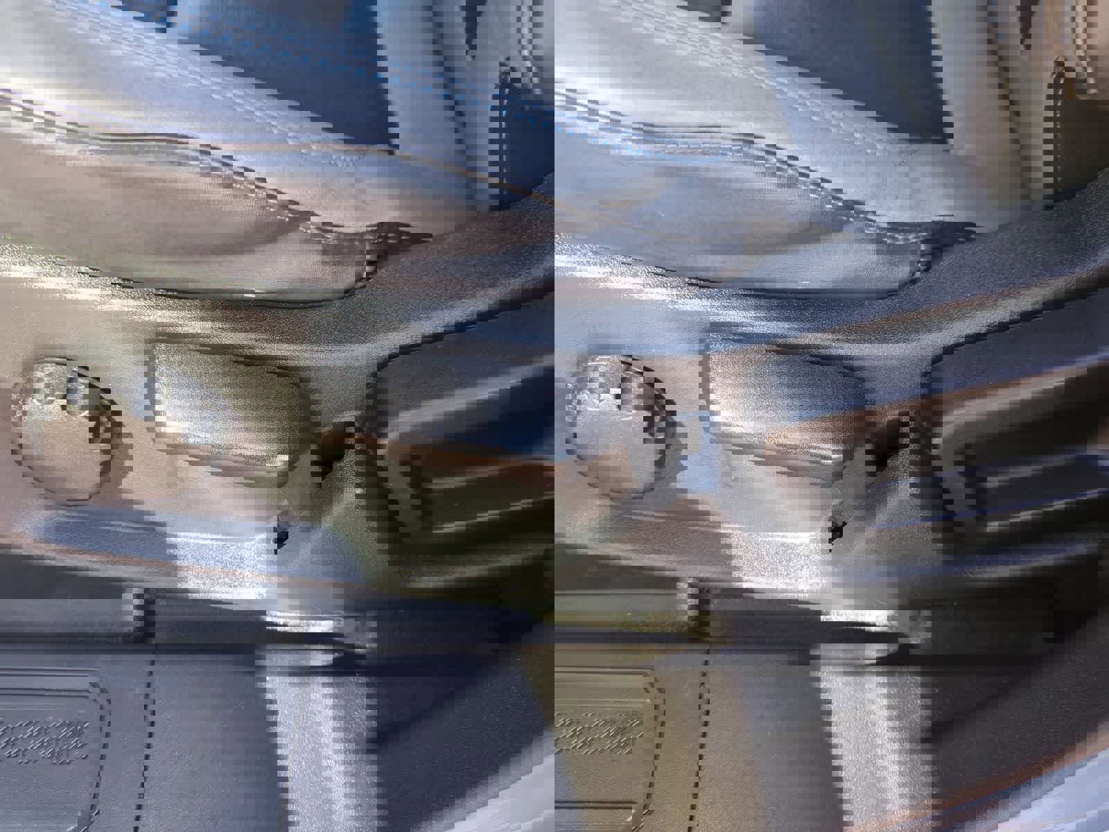 Used 2023 Ford Bronco Black Diamond image 17