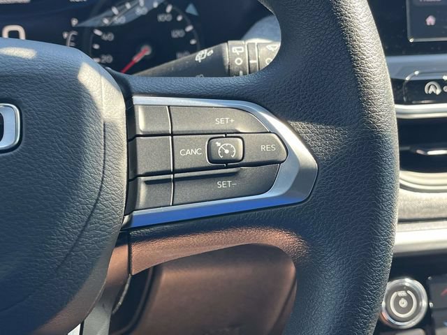 Used 2025 Jeep Compass Sport AWD/4WD image 27
