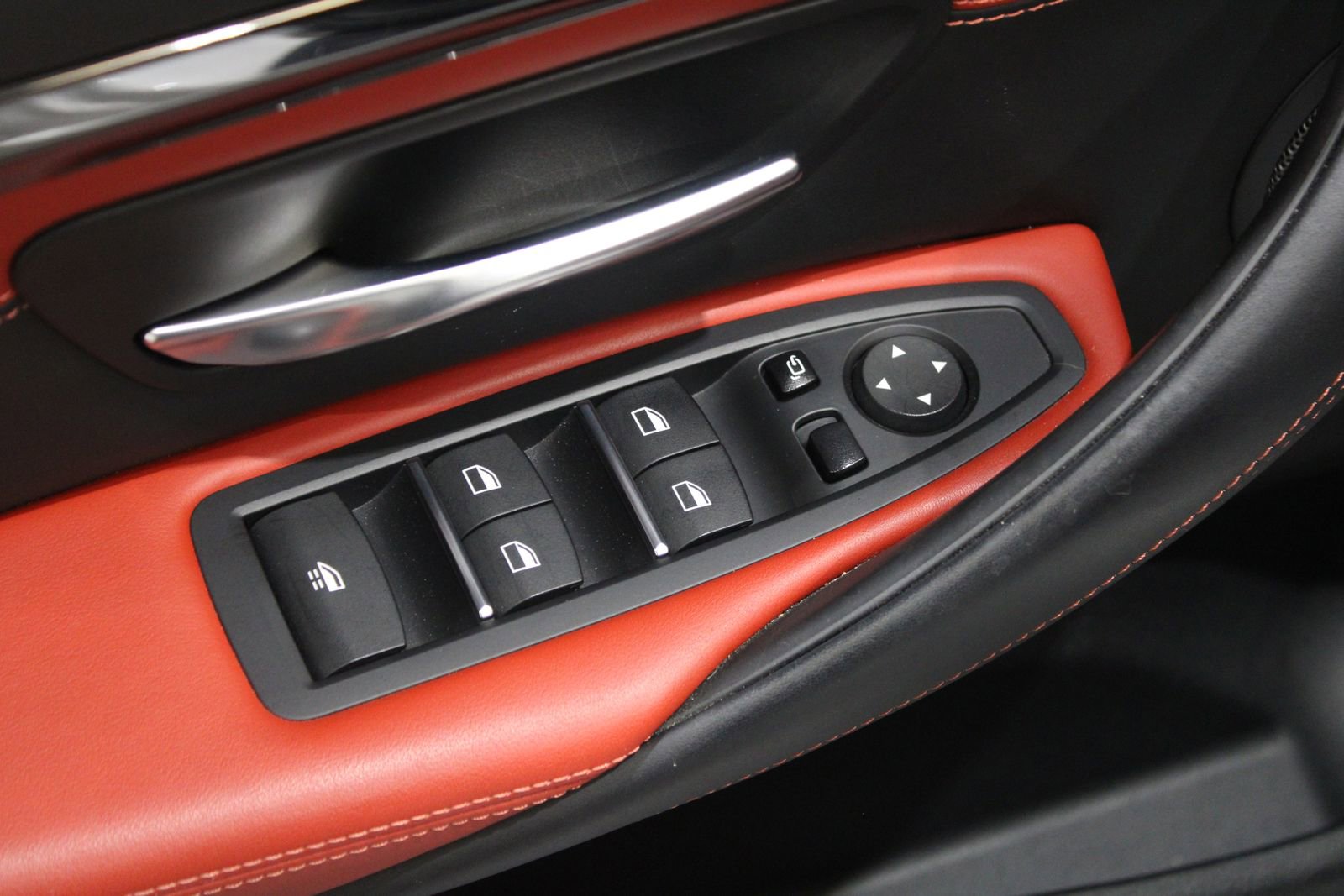 Used 2019 BMW M4 Convertible w/ Executive Package image 22