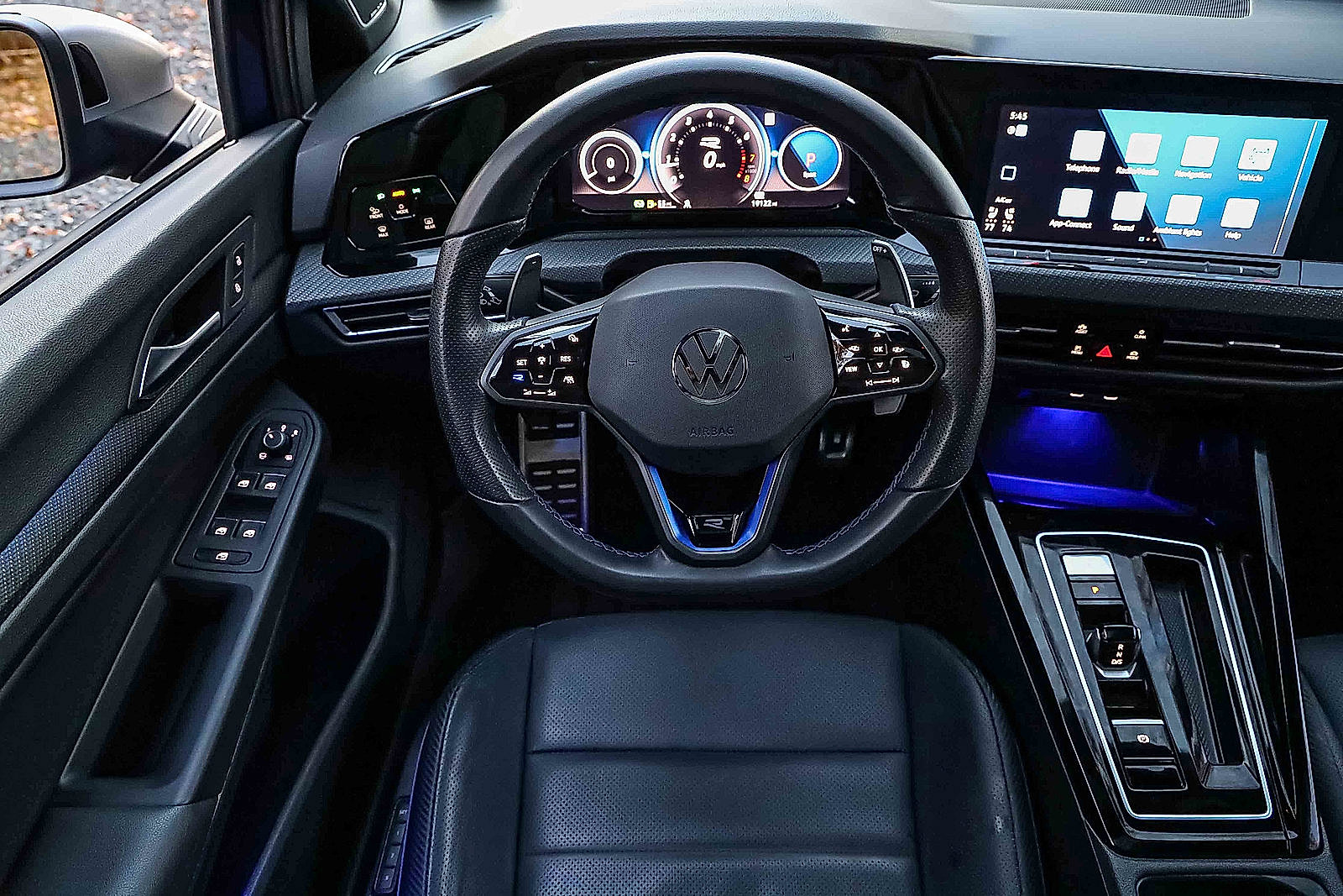 Used 2024 Volkswagen Golf R image 17