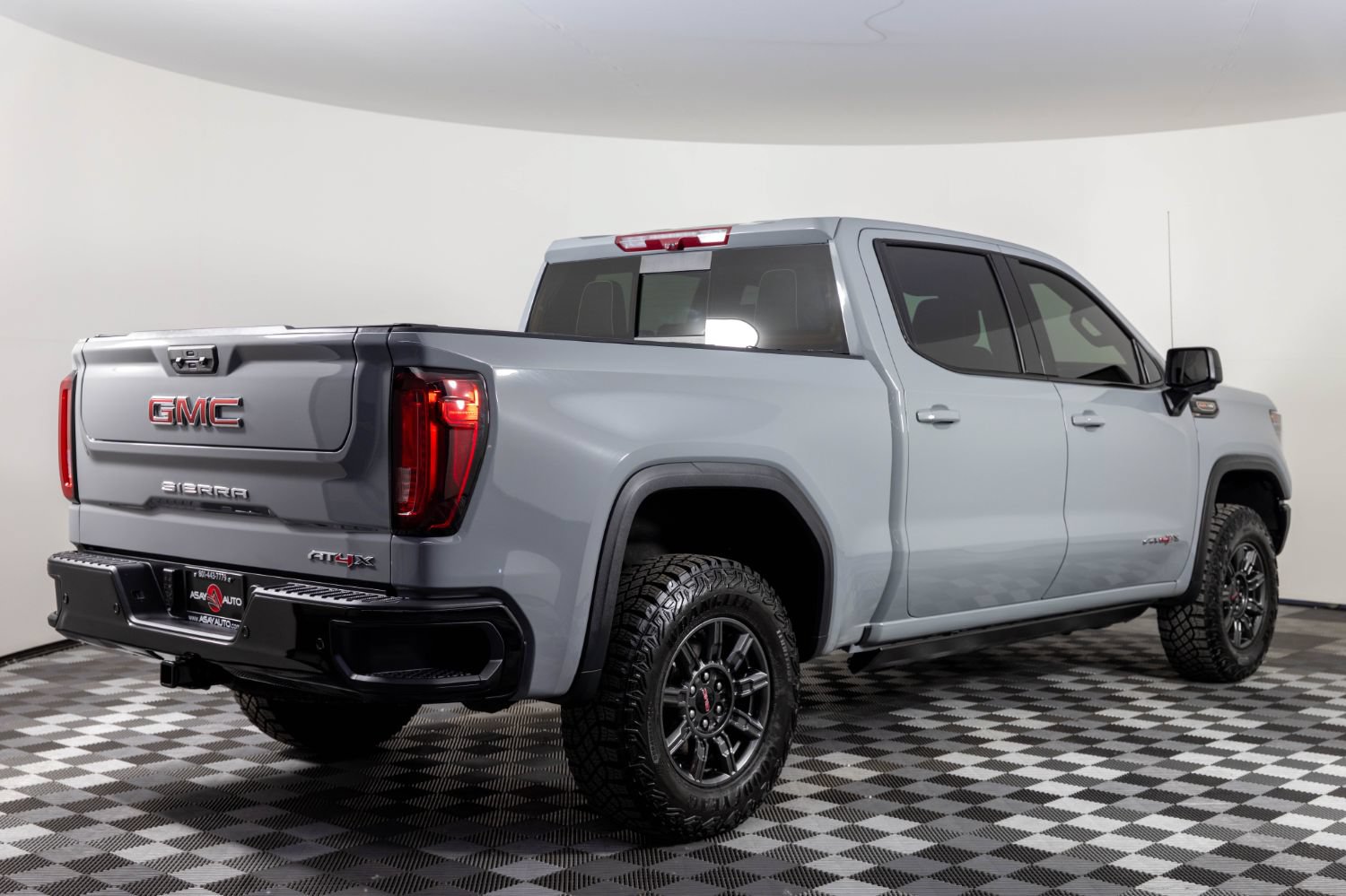 Used 2025 GMC Sierra 1500 AT4X AWD/4WD image 7