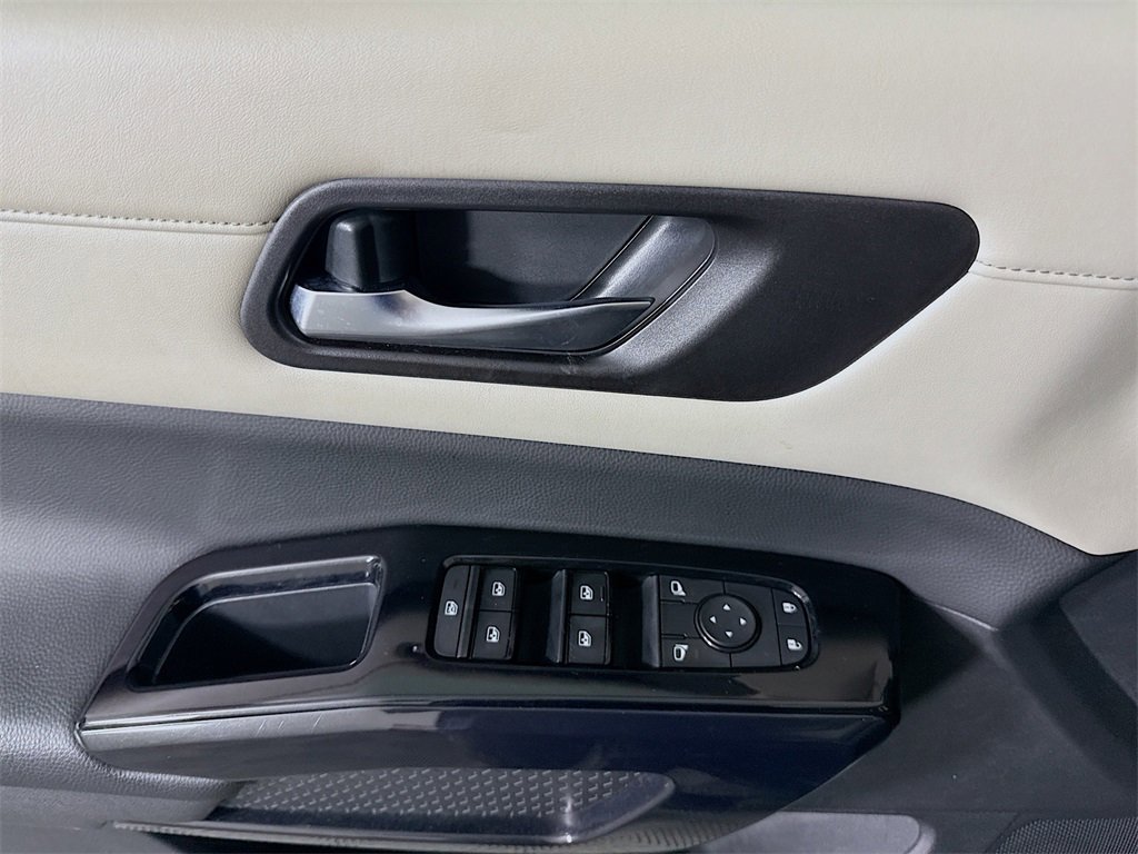 Certified 2022 Nissan Pathfinder SV w/ SV Premium Package image 24