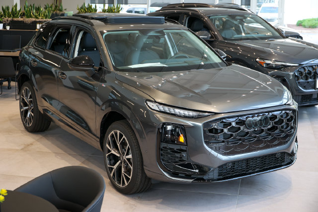 New 2026 Audi Q3 quattro 2.0T AWD/4WD image 16