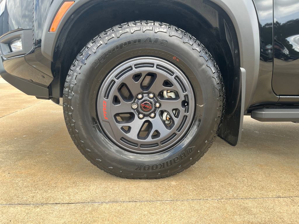 Certified 2025 Nissan Frontier PRO-4X image 29