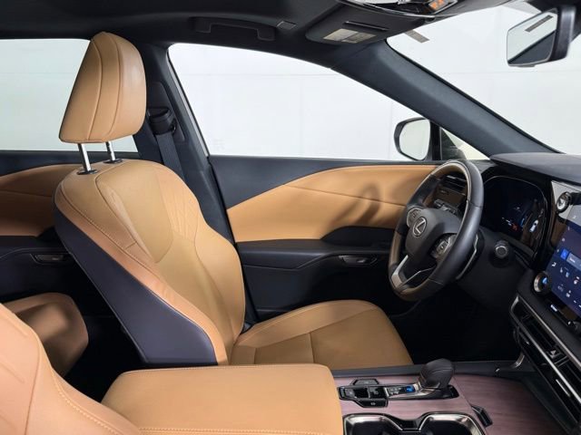 Used 2025 Lexus RX 350 Premium w/ Accessory Package (Z1) image 31