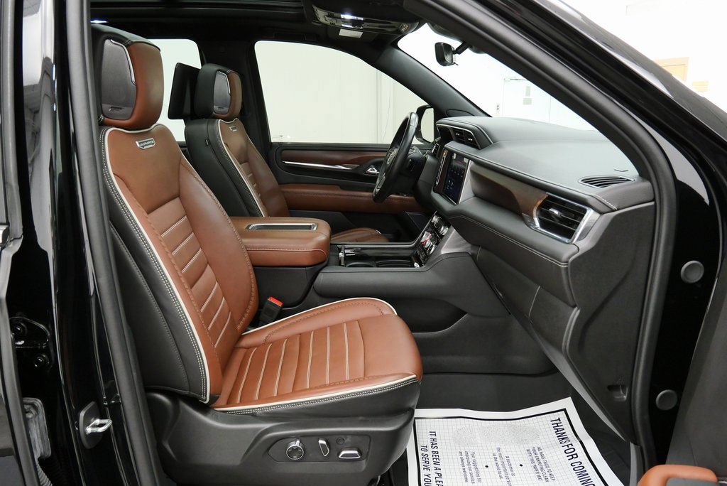 Used 2024 GMC Yukon Denali Ultimate AWD/4WD image 15