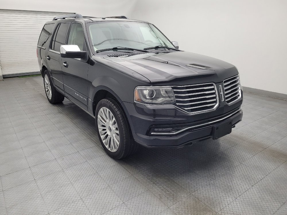 Used 2015 Lincoln Navigator 4WD w/ Equipment Group 101A Reserve image 13