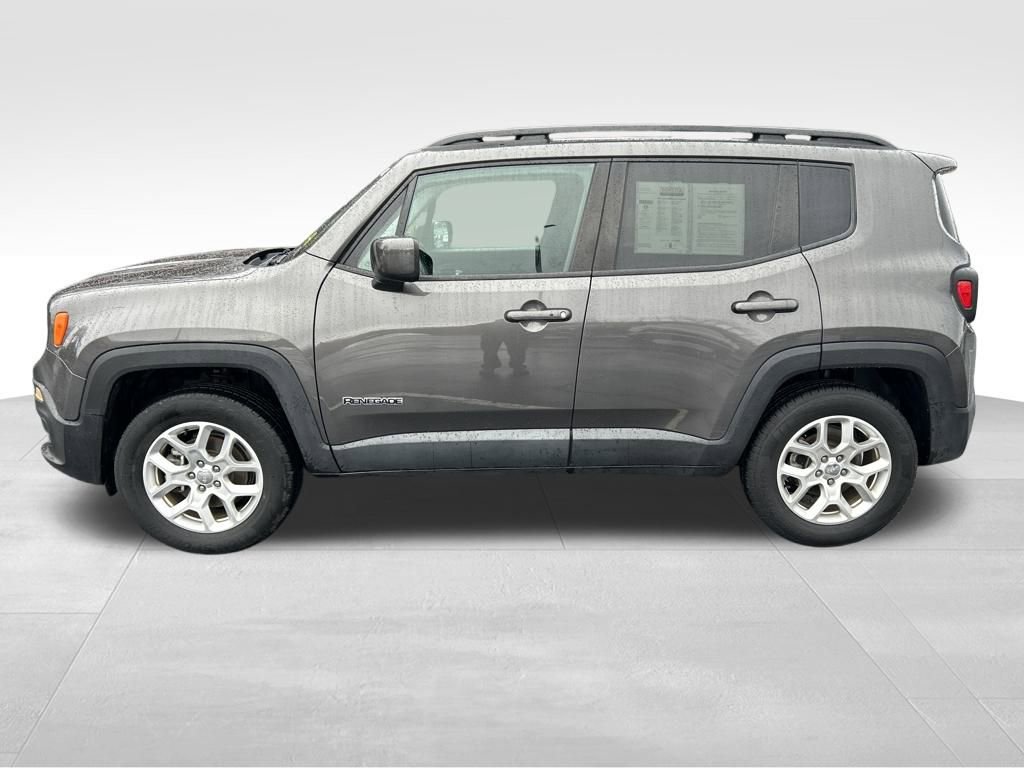 Used 2016 Jeep Renegade Latitude w/ Popular Equipment Group image 2