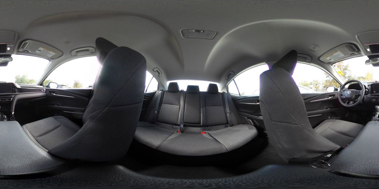 Used 2025 Toyota Camry LE image 41