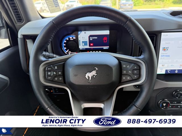 Used 2023 Ford Bronco Badlands image 16