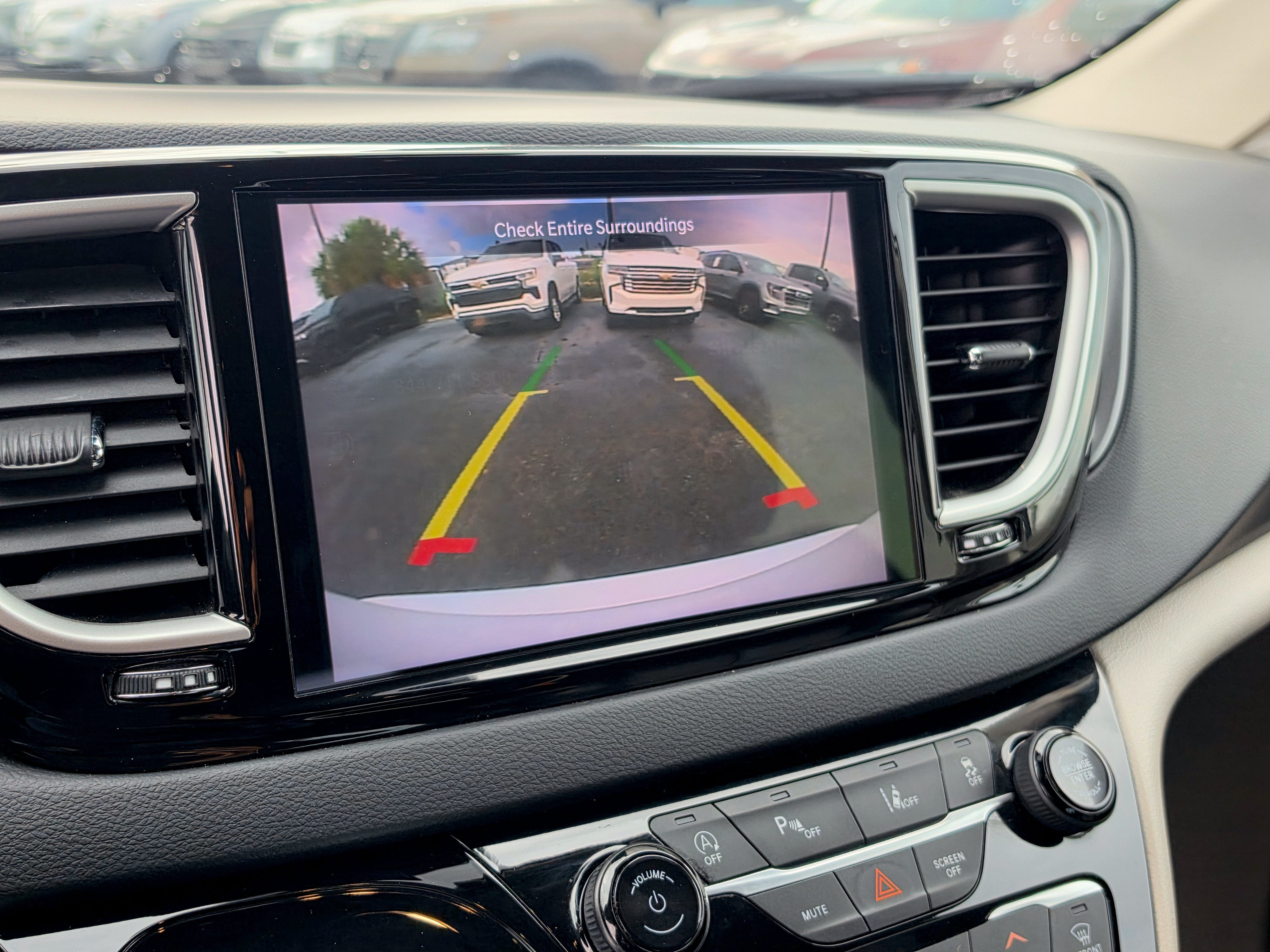 Used 2023 Chrysler Pacifica Touring-L FWD image 26