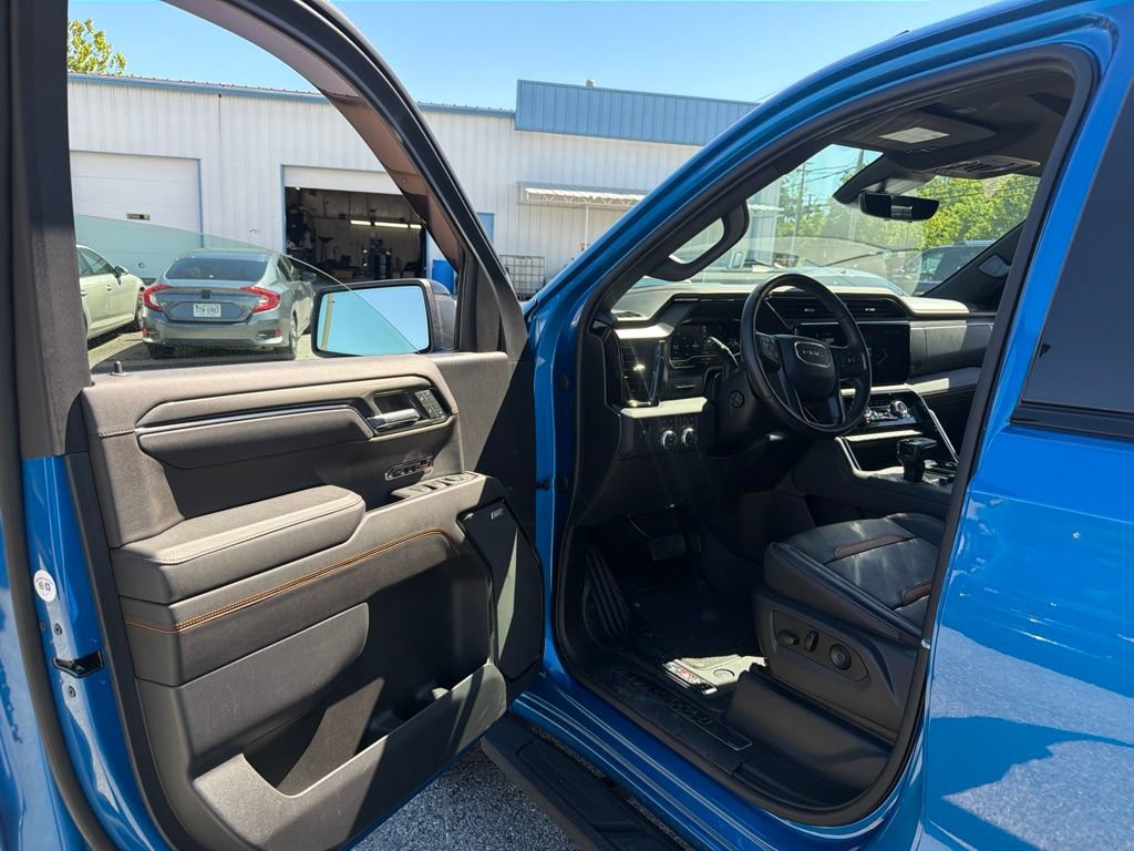 Used 2022 GMC Sierra 1500 AT4 w/ AT4 Premium Package AWD/4WD image 15