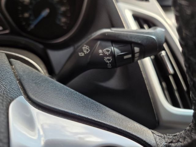 Used 2014 Ford Focus SE w/ Equipment Group 201A image 24