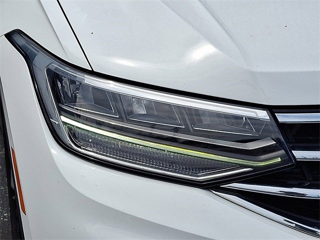 Used 2022 Volkswagen Tiguan SE image 11