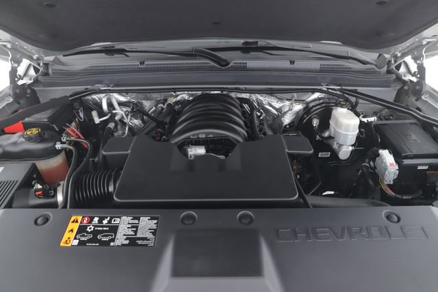 Used 2018 Chevrolet Suburban LT AWD/4WD image 15
